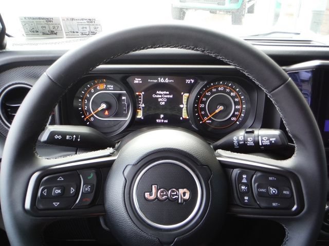 Certified 2026 Jeep Wrangler Unlimited Rubicon AWD/4WD image 39