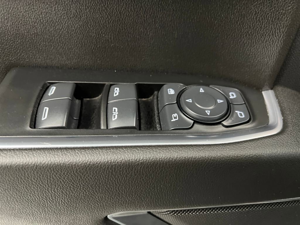 Used 2025 GMC Sierra 1500 SLT image 12