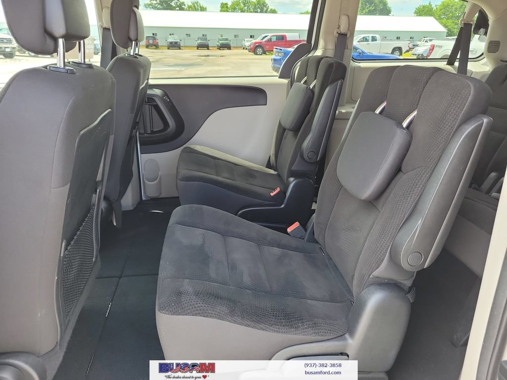 Used 2019 Dodge Grand Caravan SE w/ UConnect Hands-Free Group FWD image 11