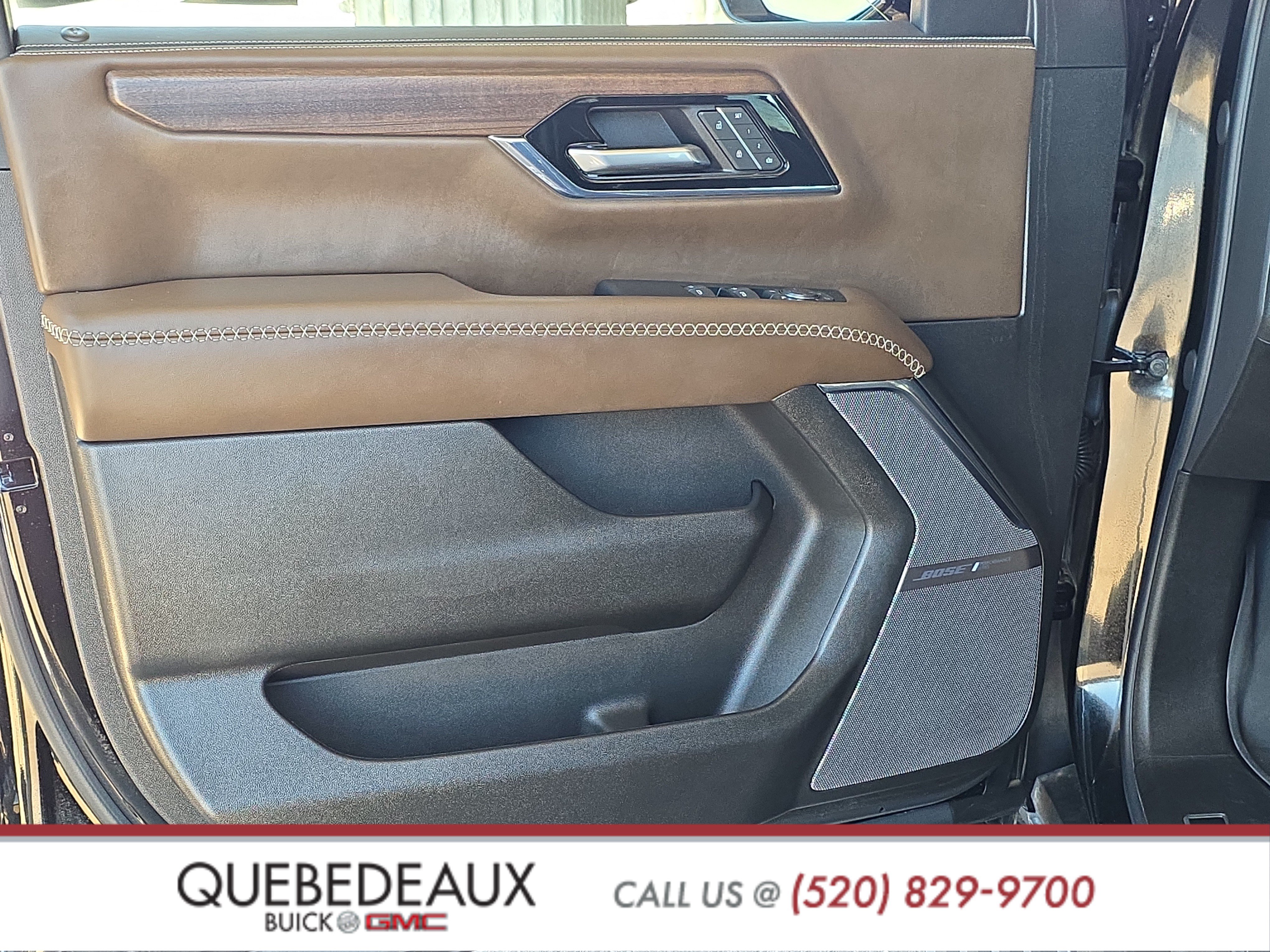 Used 2025 GMC Yukon Denali Ultimate AWD/4WD image 9