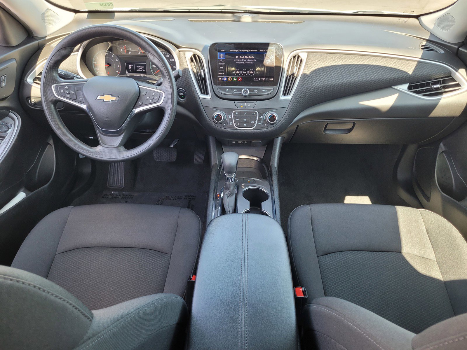 Used 2025 Chevrolet Malibu LT FWD image 14