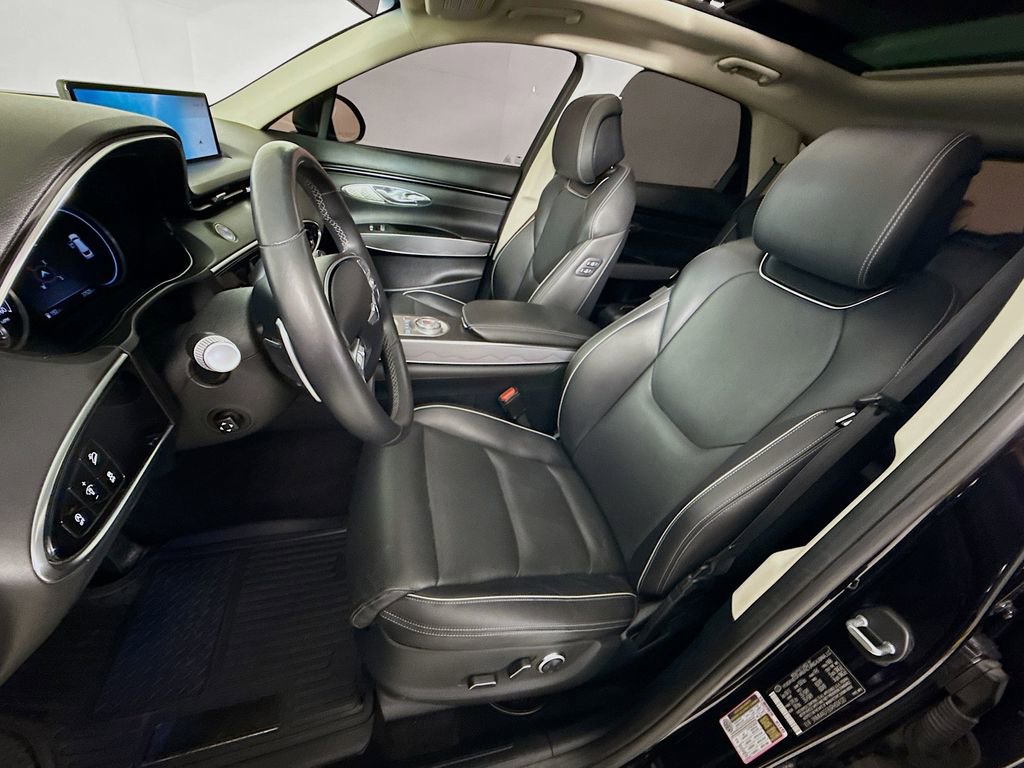 Used 2024 Genesis GV70 2.5T Advanced w/ Advanced Package image 21