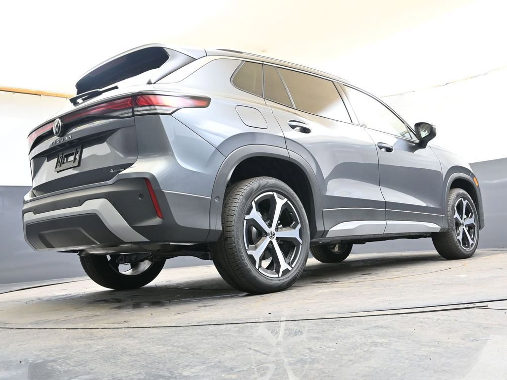 New 2026 Volkswagen Tiguan SE image 33
