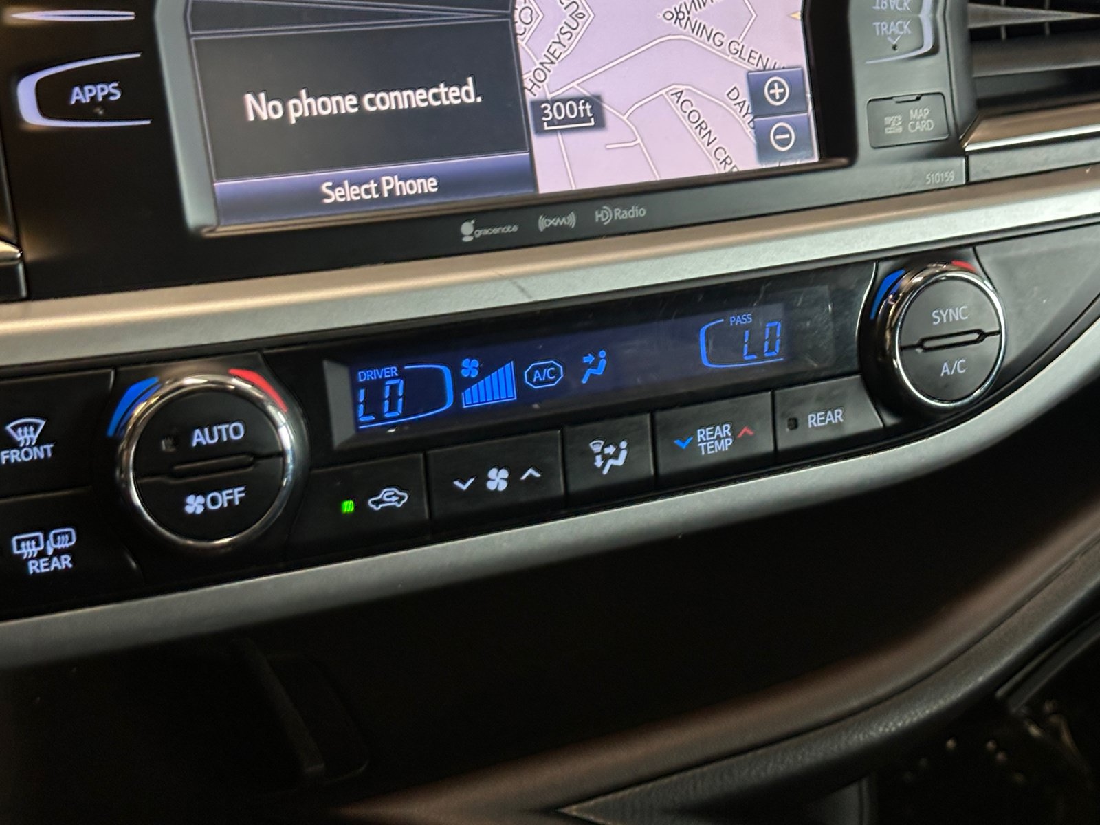Used 2016 Toyota Highlander XLE FWD image 18