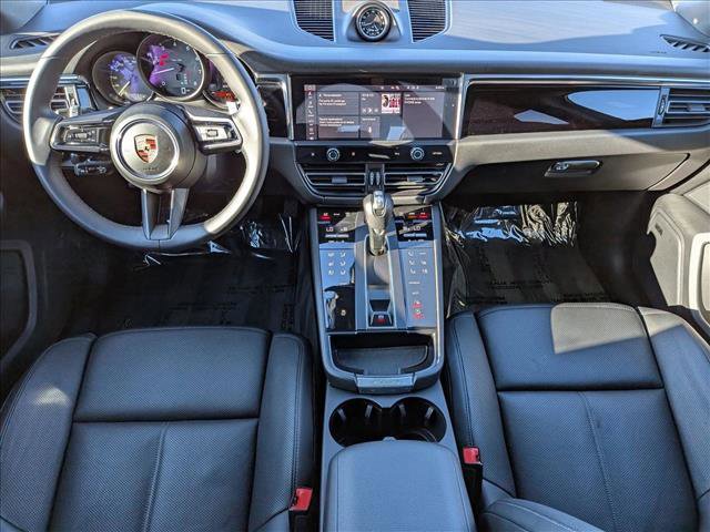 Used 2025 Porsche Macan Turbo image 22