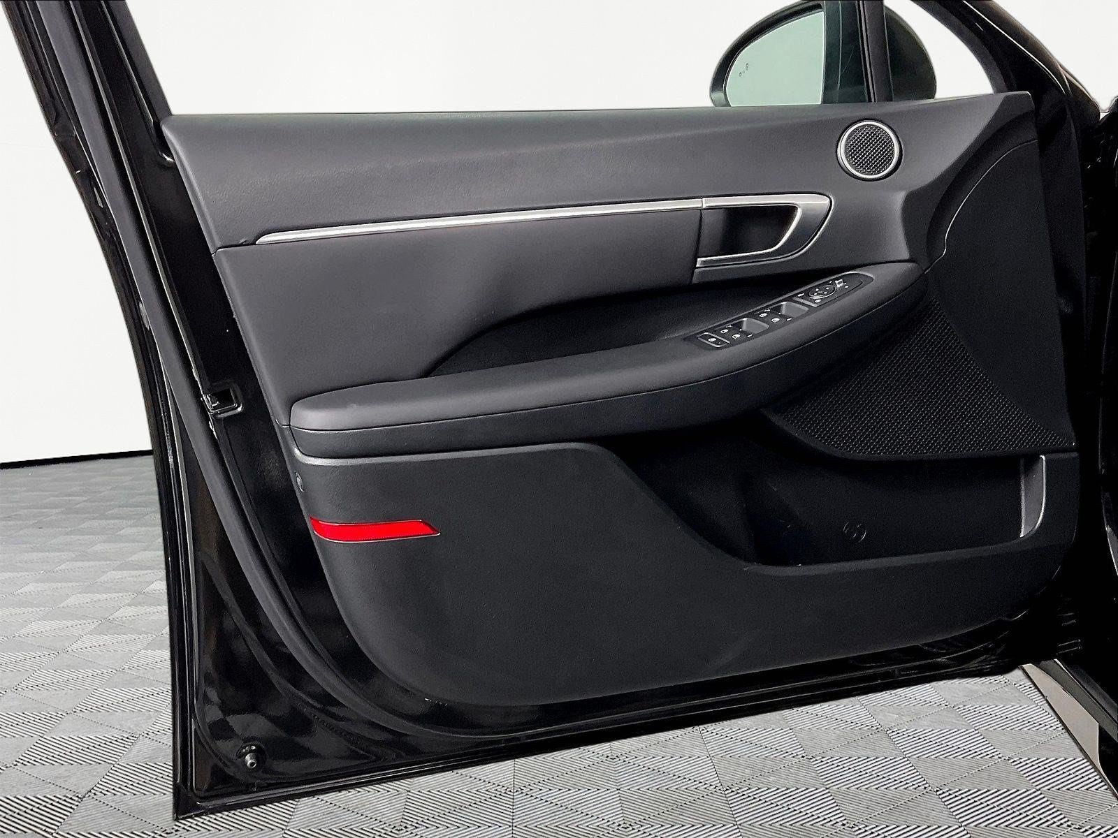 Used 2023 Hyundai Sonata SEL FWD image 19