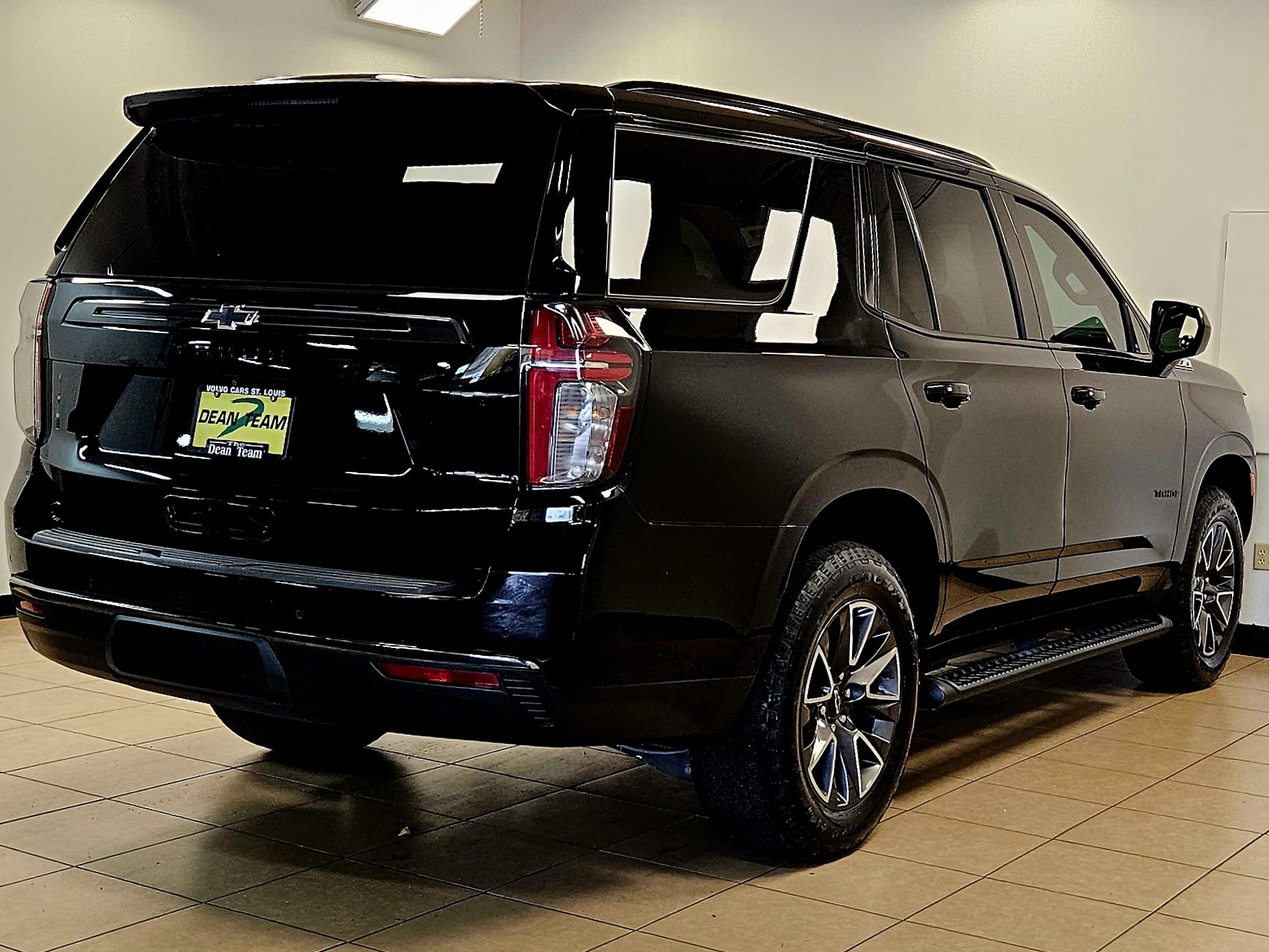 Used 2021 Chevrolet Tahoe Z71 AWD/4WD image 3