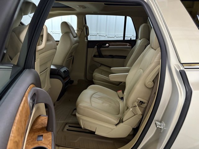 Used 2011 Buick Enclave CXL image 23