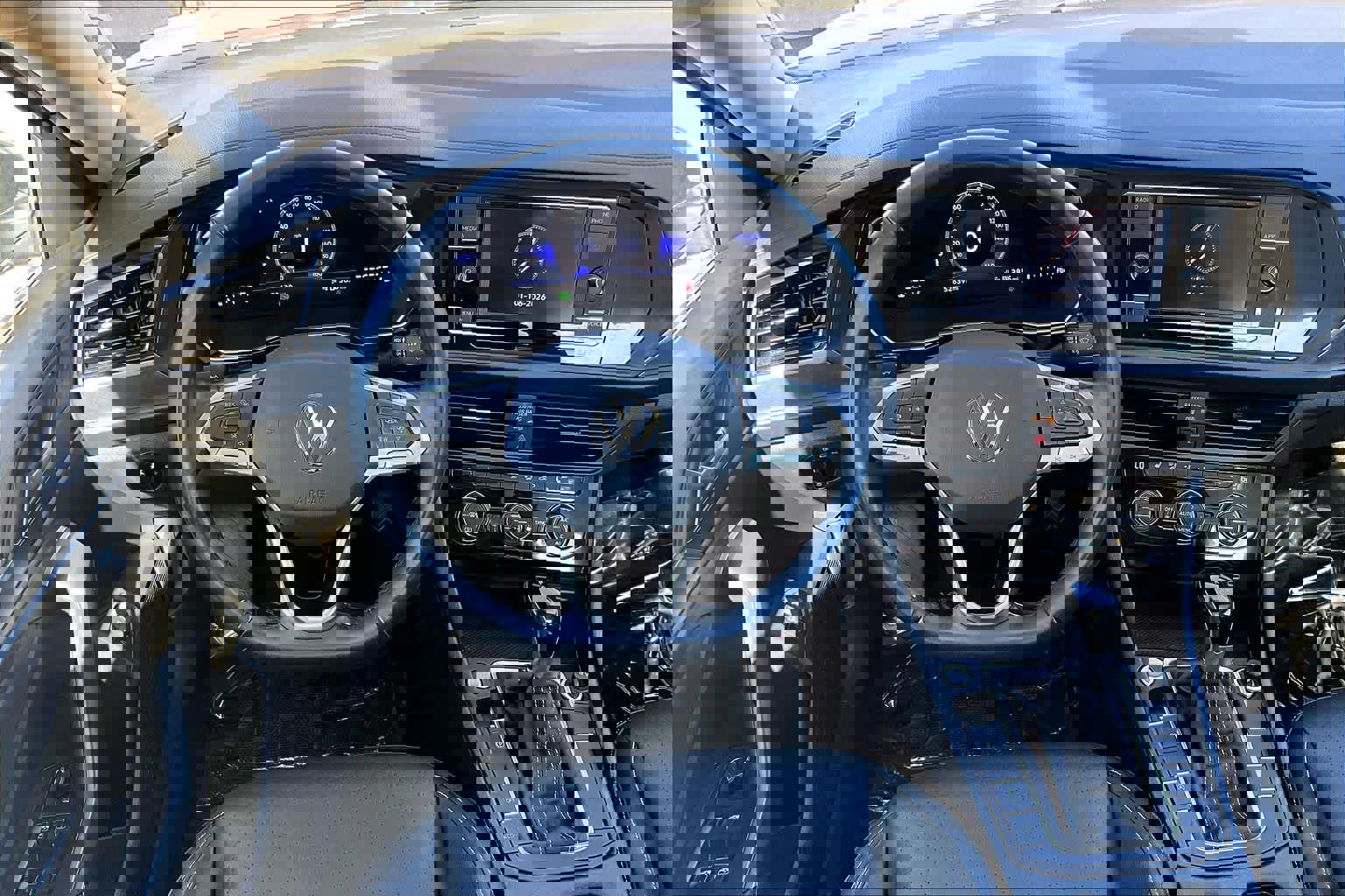 Used 2024 Volkswagen Jetta SE image 5