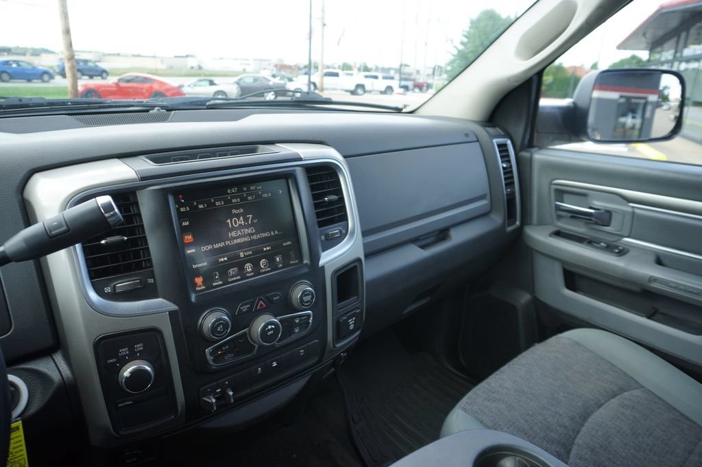Used 2015 RAM 3500 SLT w/ Luxury Group AWD/4WD image 19