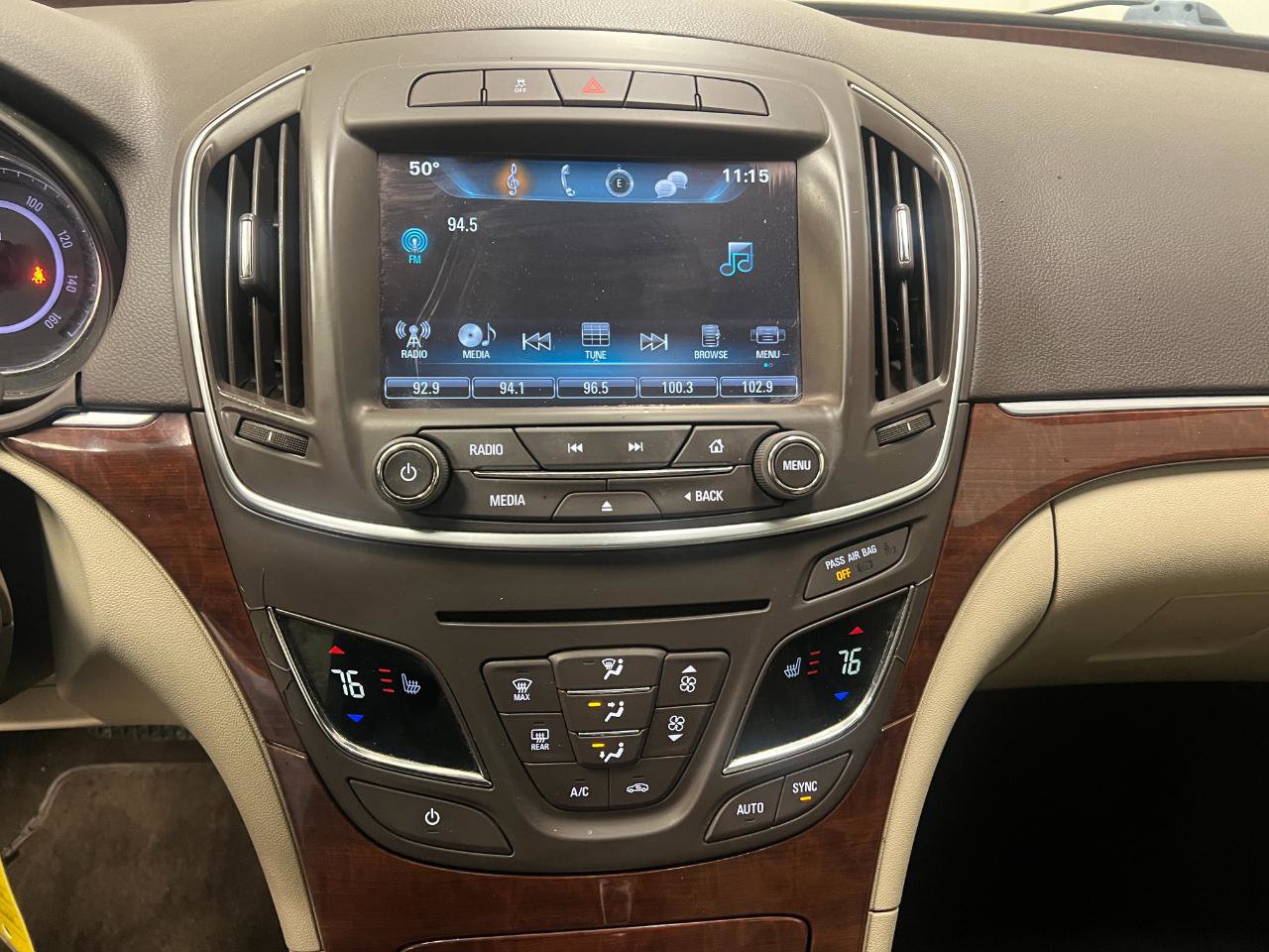 Used 2016 Buick Regal image 39