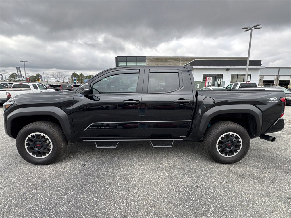 Used 2024 Toyota Tacoma TRD Off-Road image 6