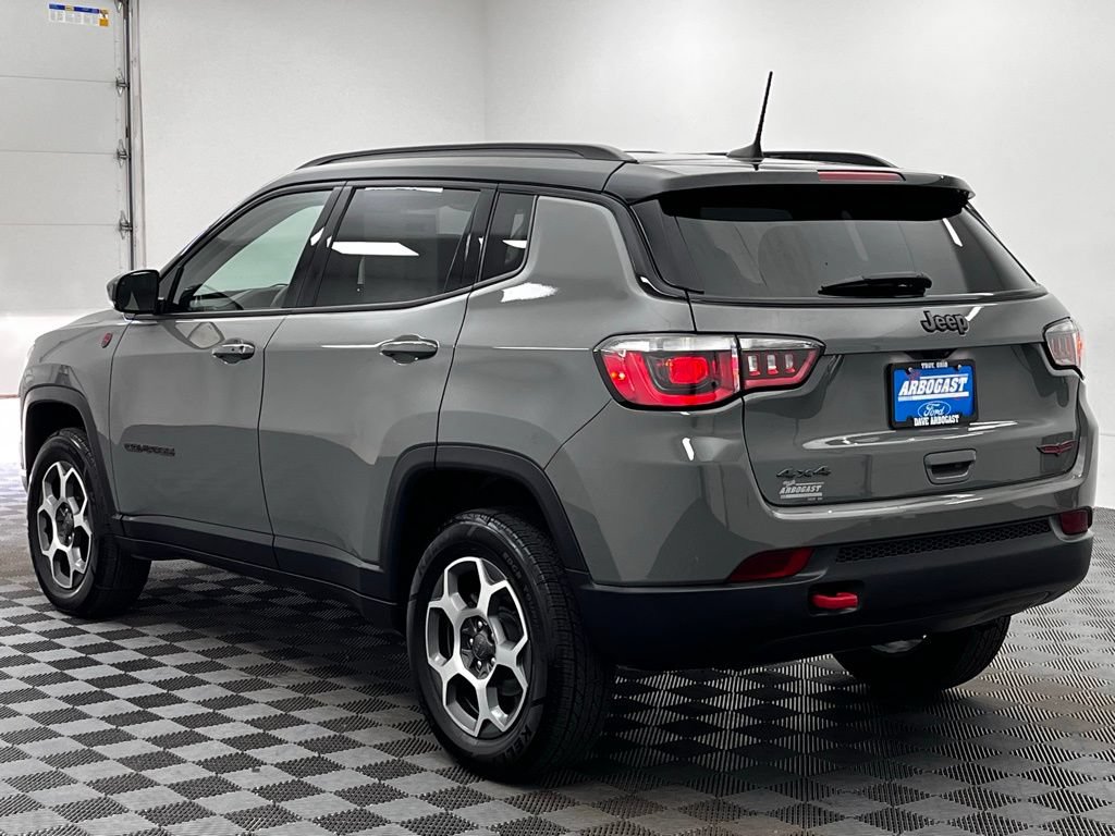 Used 2022 Jeep Compass Trailhawk AWD/4WD image 11