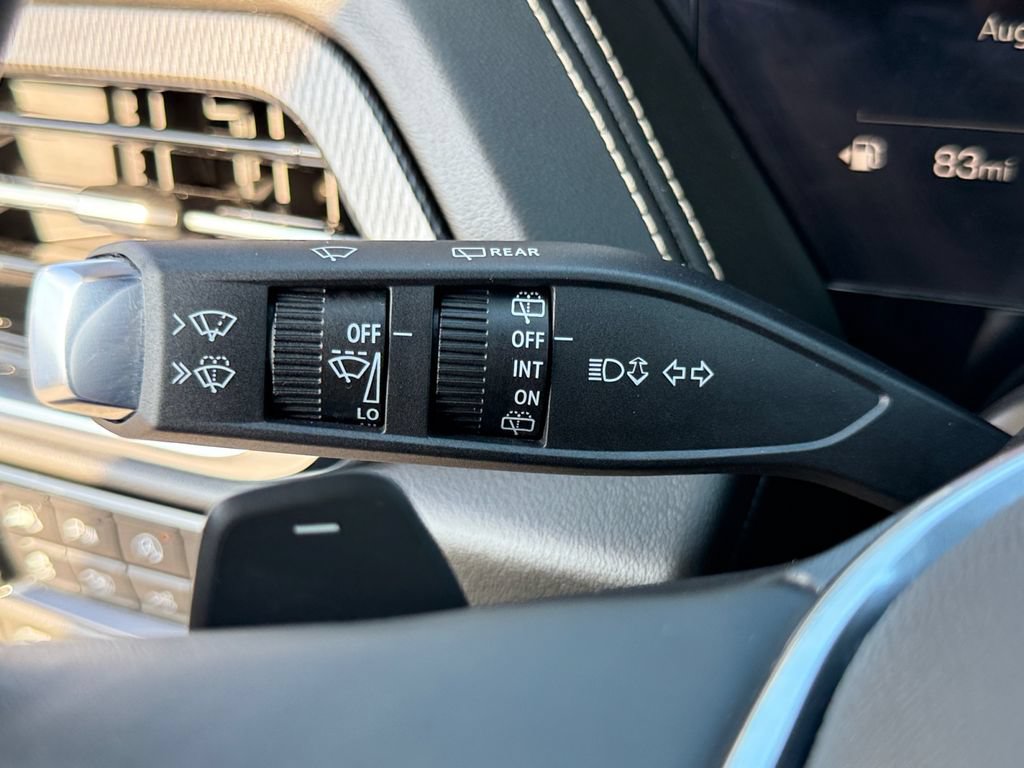 Used 2025 GMC Yukon Elevation AWD/4WD image 31