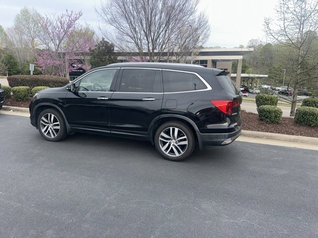 Used 2016 Honda Pilot Touring image 3