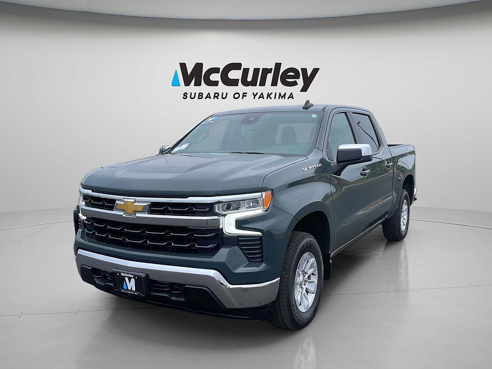 Used 2025 Chevrolet Silverado 1500 LT AWD/4WD image 9