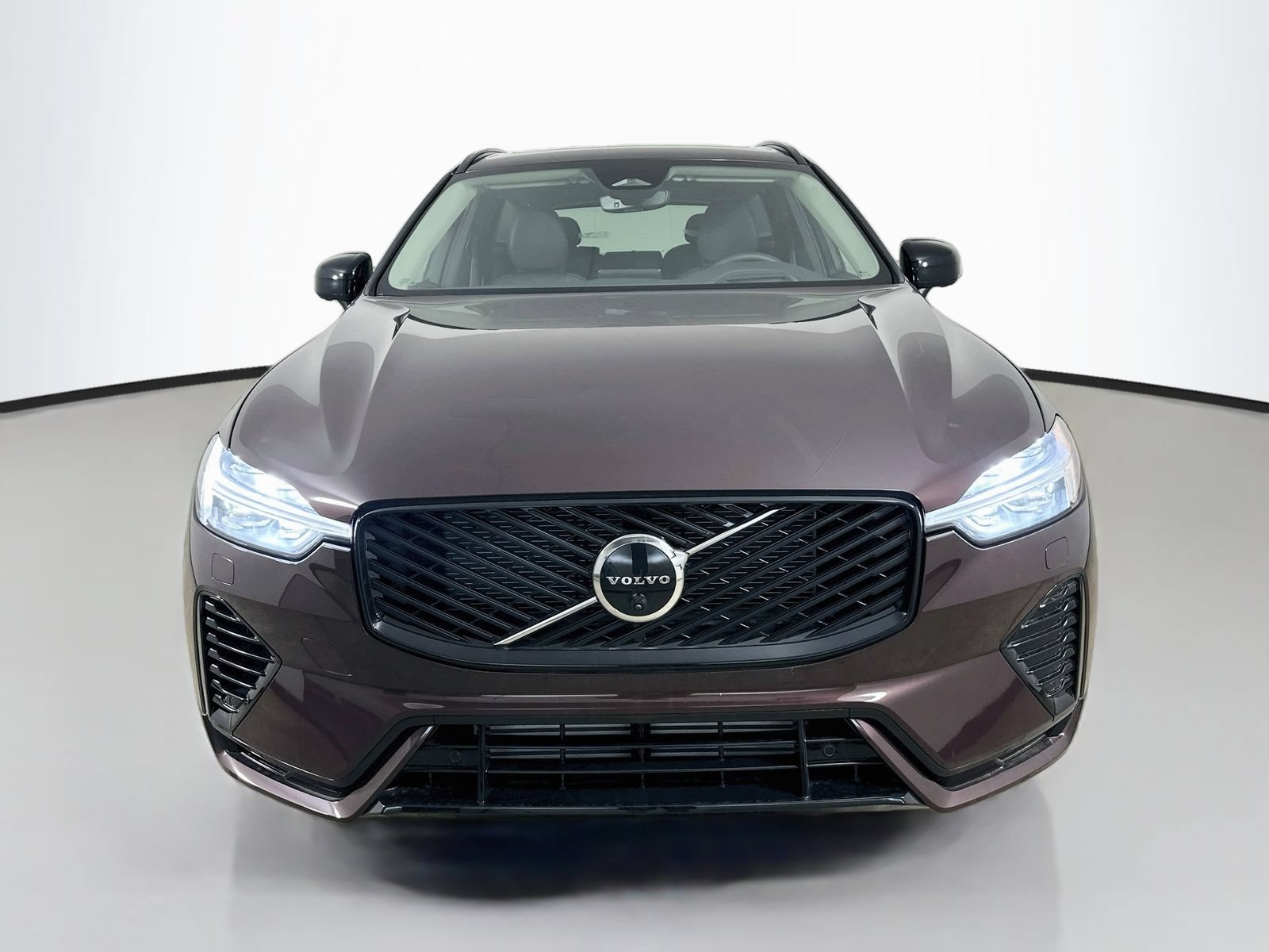 New 2026 Volvo XC60 T8 Ultra w/ Protection Package Premier AWD/4WD image 2