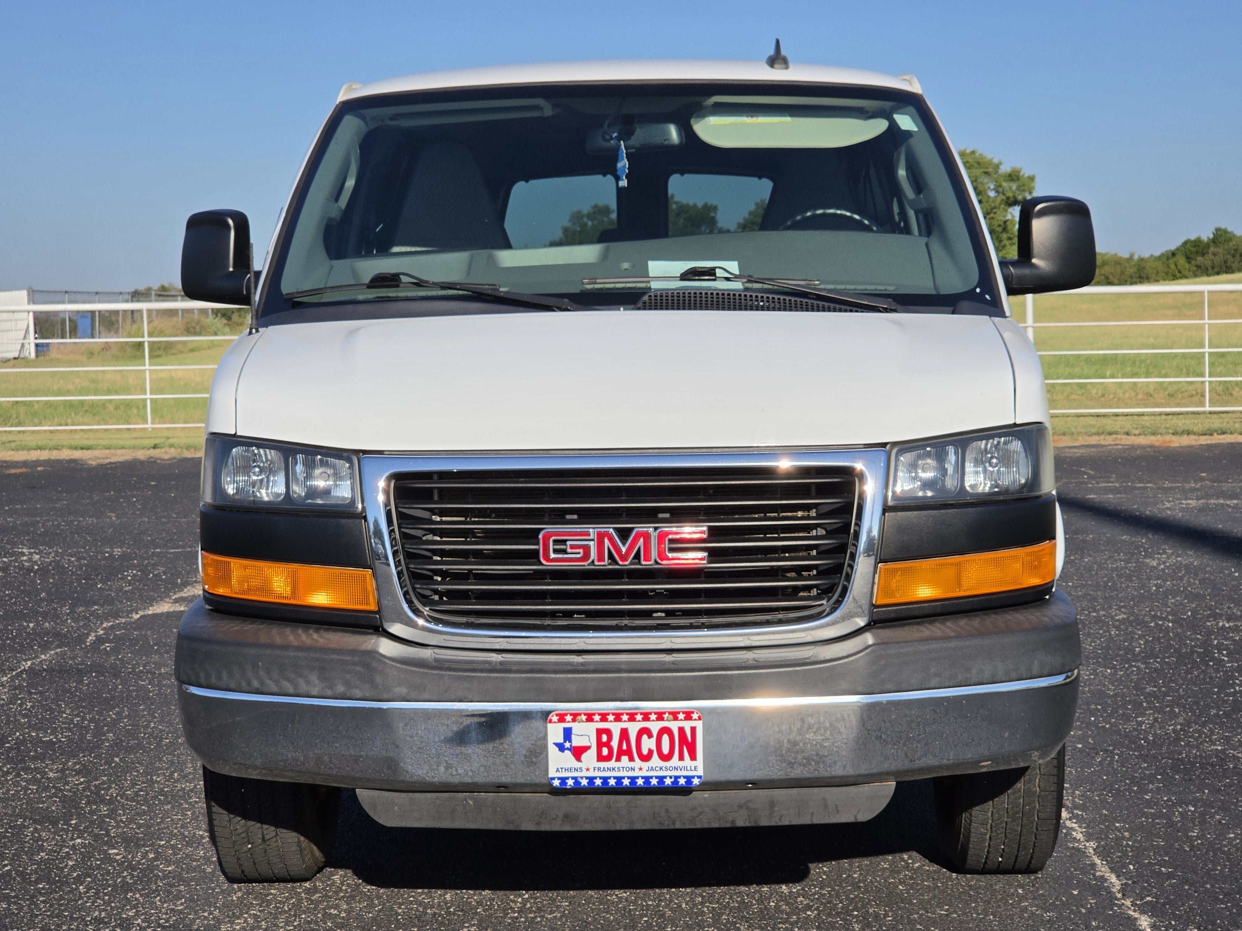 Used 2016 GMC Savana 3500 LT w/ LT Preferred Equipment Group RWD image 2