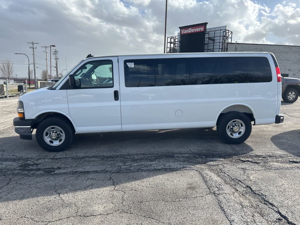 Used 2025 Chevrolet Express 3500 LT w/ LT Preferred Equipment Group image 4