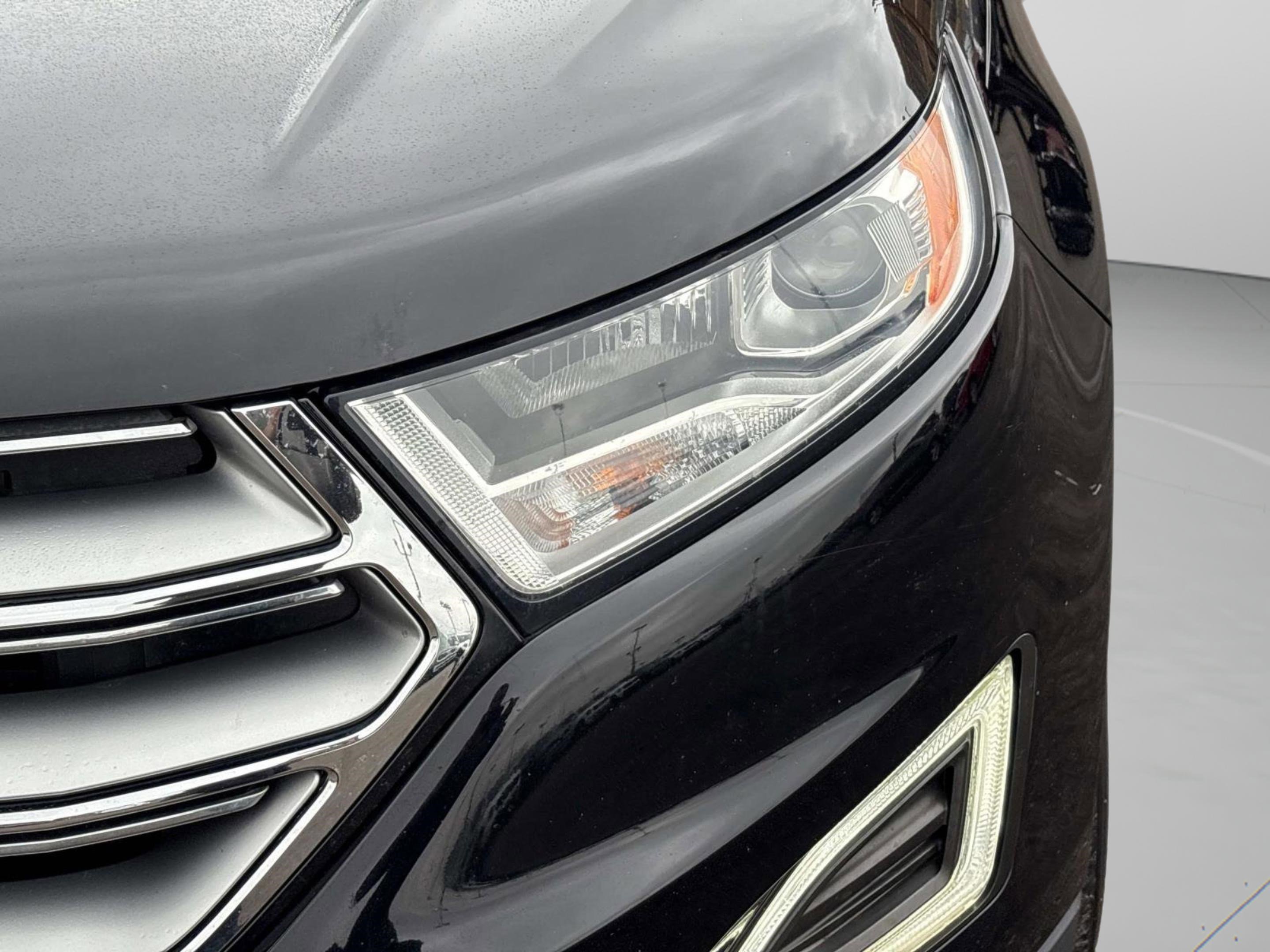 Used 2018 Ford Edge Titanium w/ Equipment Group 301A image 9