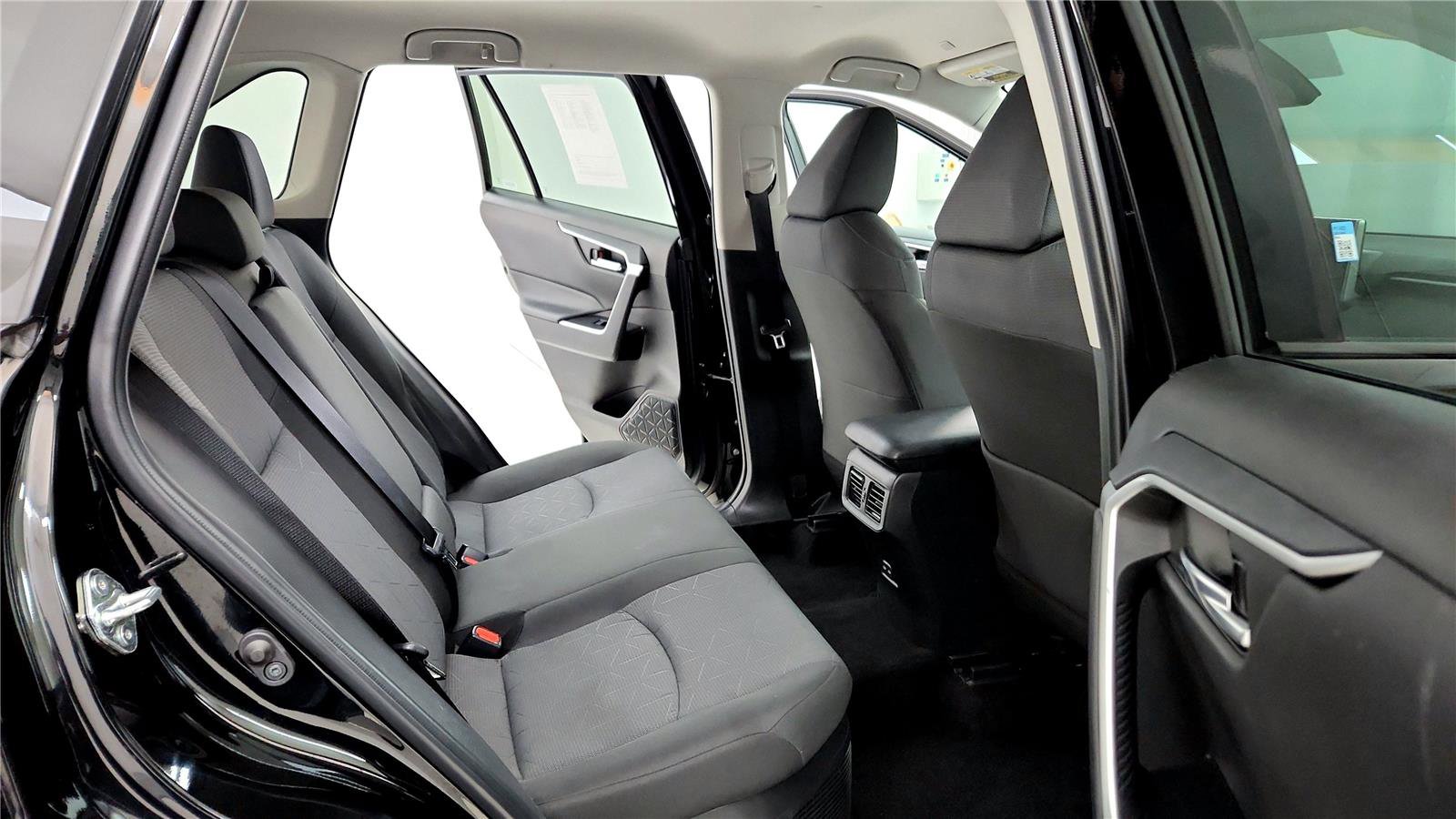 Certified 2025 Toyota RAV4 XLE image 15