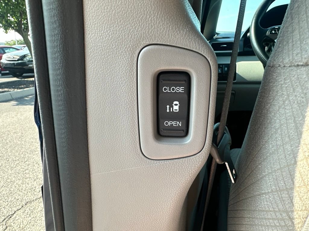 Used 2016 Honda Odyssey EX image 16