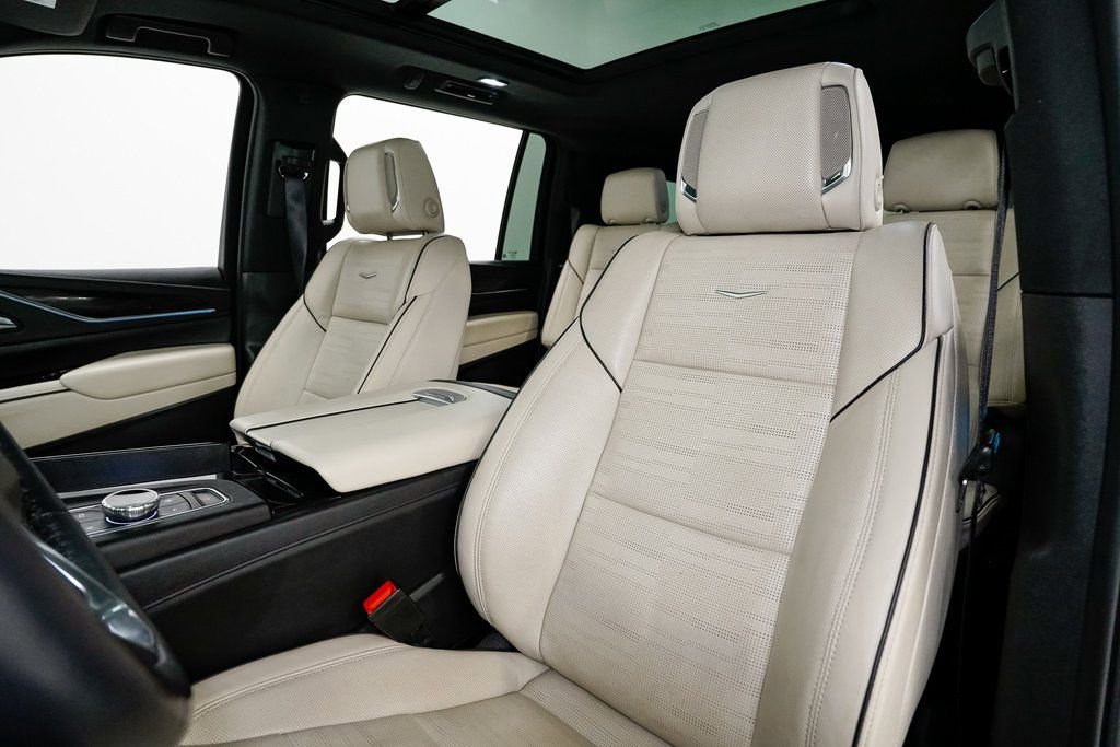 Used 2023 Cadillac Escalade ESV Sport w/ LPO, ONYX Package image 14