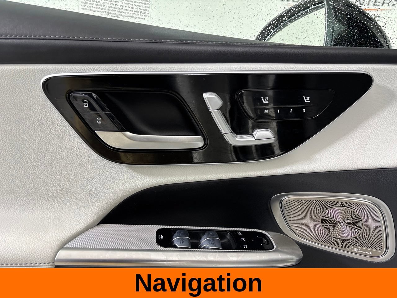 Used 2025 Mercedes-Benz GLC 300 4MATIC image 10