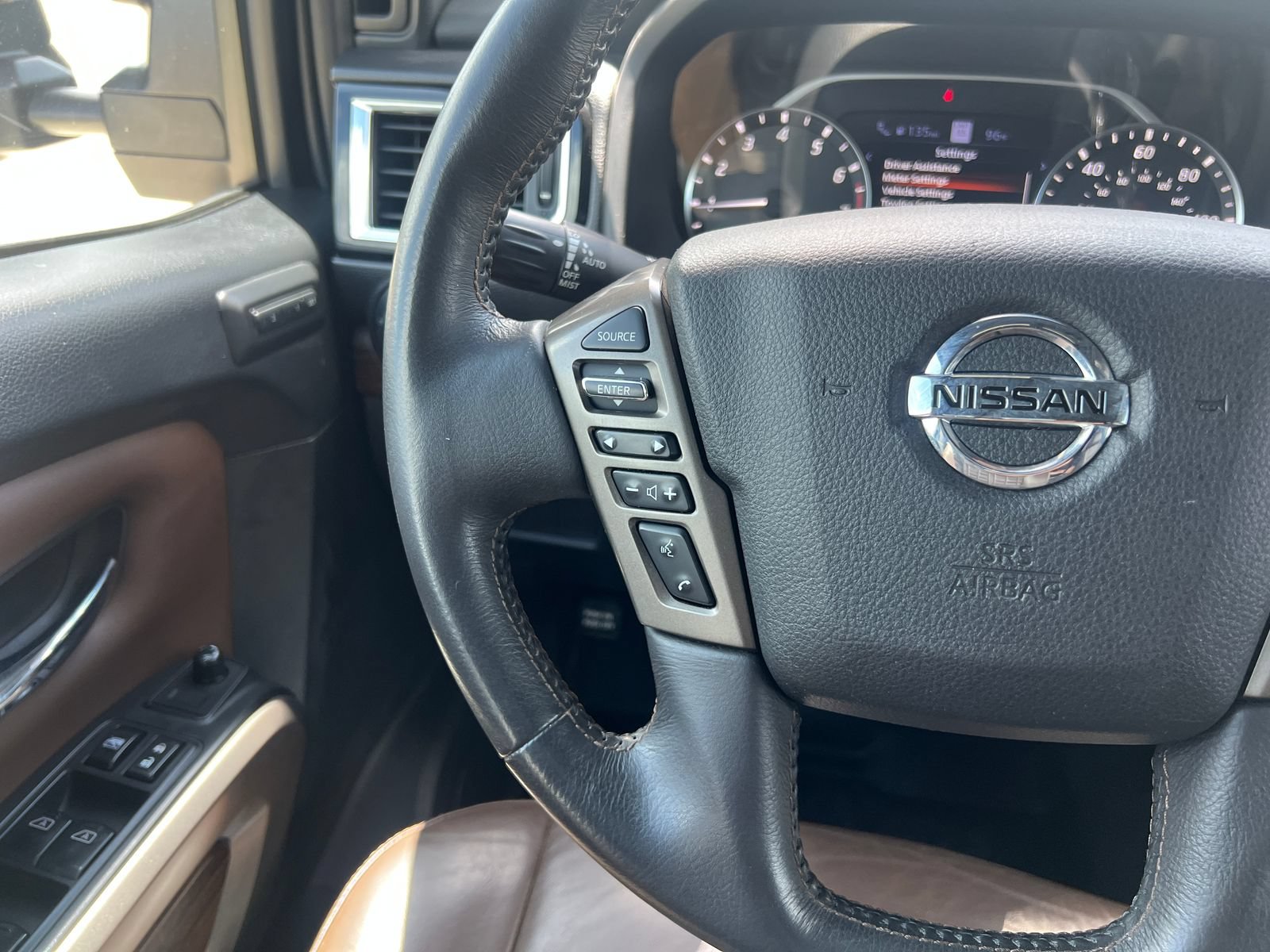 Used 2022 Nissan Titan Platinum Reserve w/ Moonroof Package AWD/4WD image 29