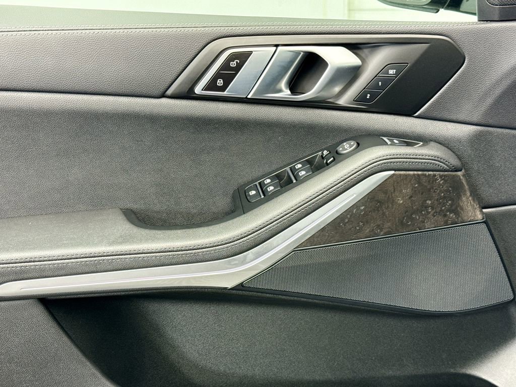 Used 2022 BMW X5 sDrive40i w/ Parking Assistance Package image 22