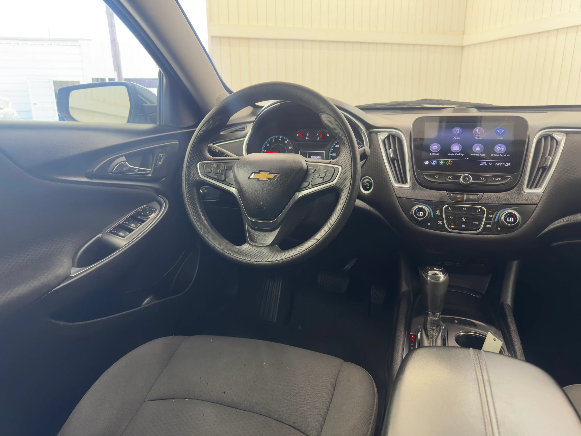 Used 2020 Chevrolet Malibu LT FWD image 15