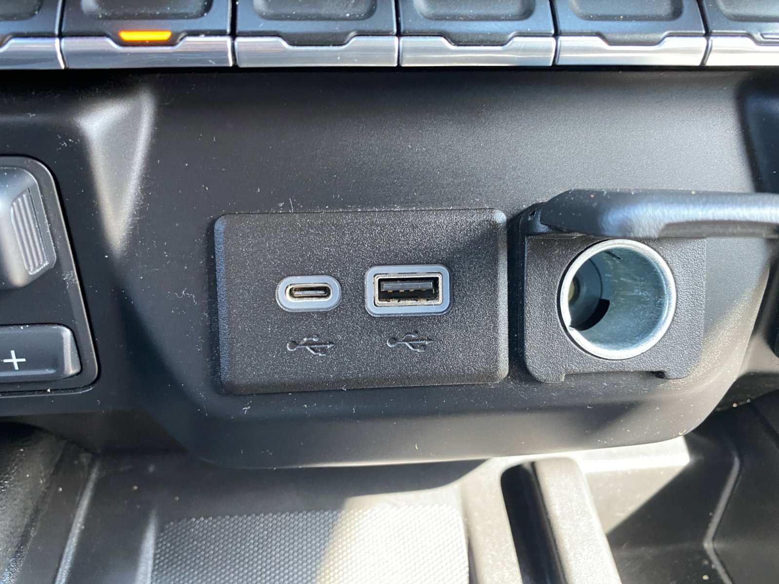 Used 2020 Chevrolet Silverado 2500 LTZ w/ LTZ Premium Package image 21