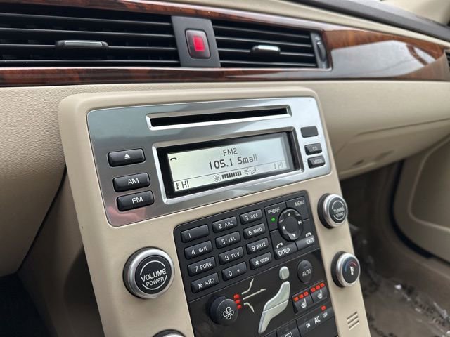 Used 2010 Volvo XC70 T6 image 19