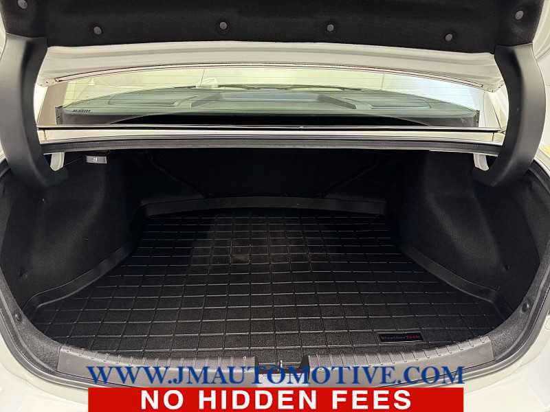 Used 2017 Acura ILX FWD image 17