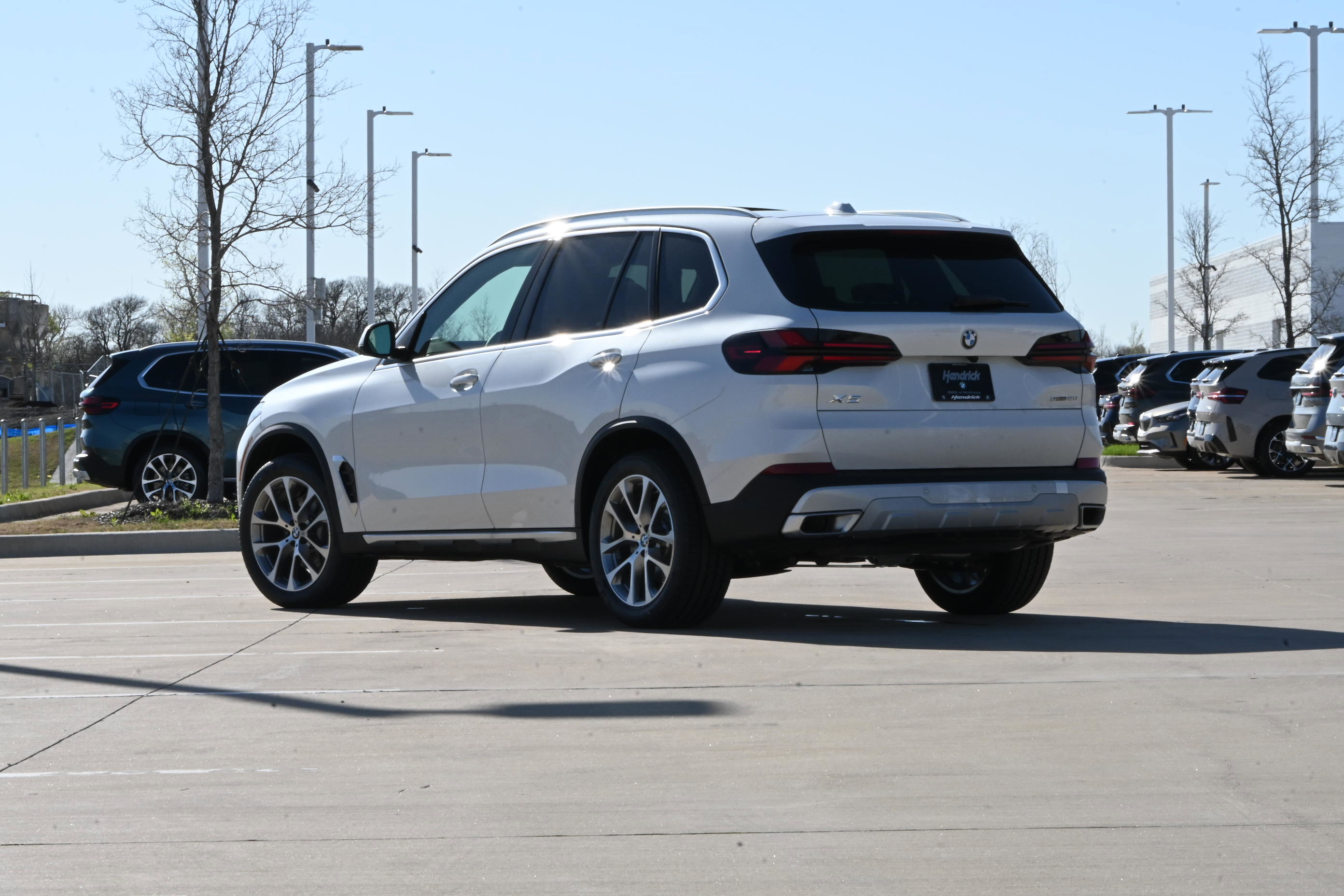 New 2026 BMW X5 sDrive40i RWD image 2