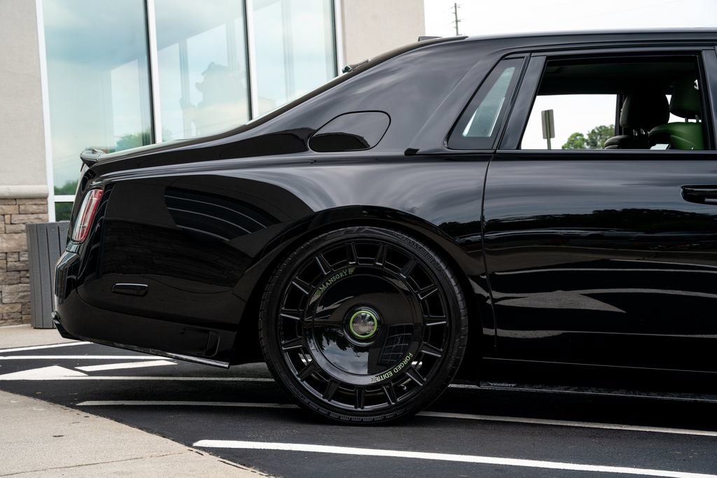 Used 2023 Rolls-Royce Phantom Sedan w/ The Phantom Package RWD image 14