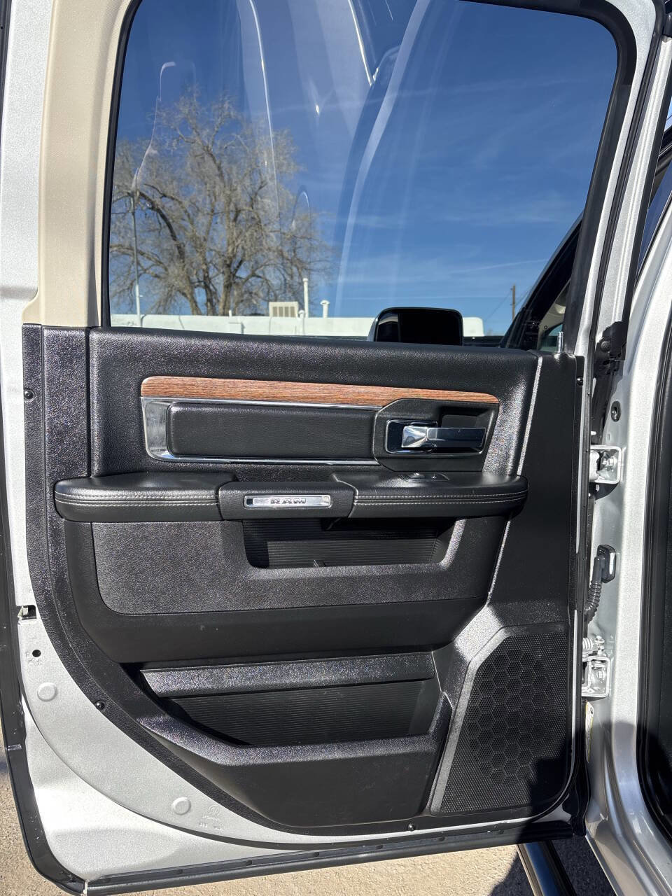 Used 2018 RAM 1500 Laramie w/ Convenience Group image 22