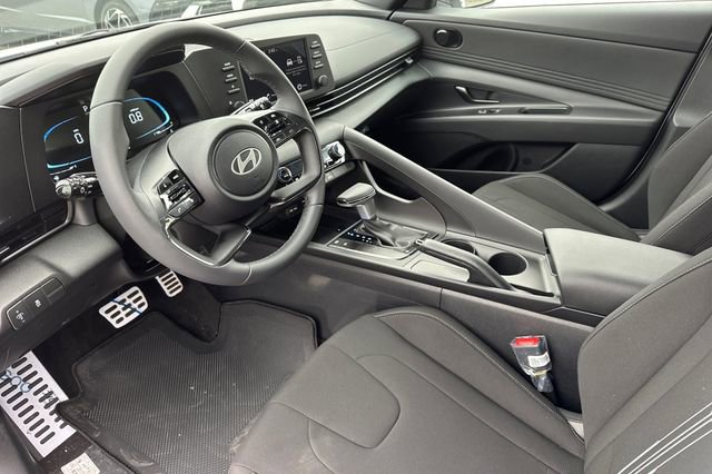 New 2026 Hyundai Elantra Sport FWD image 10