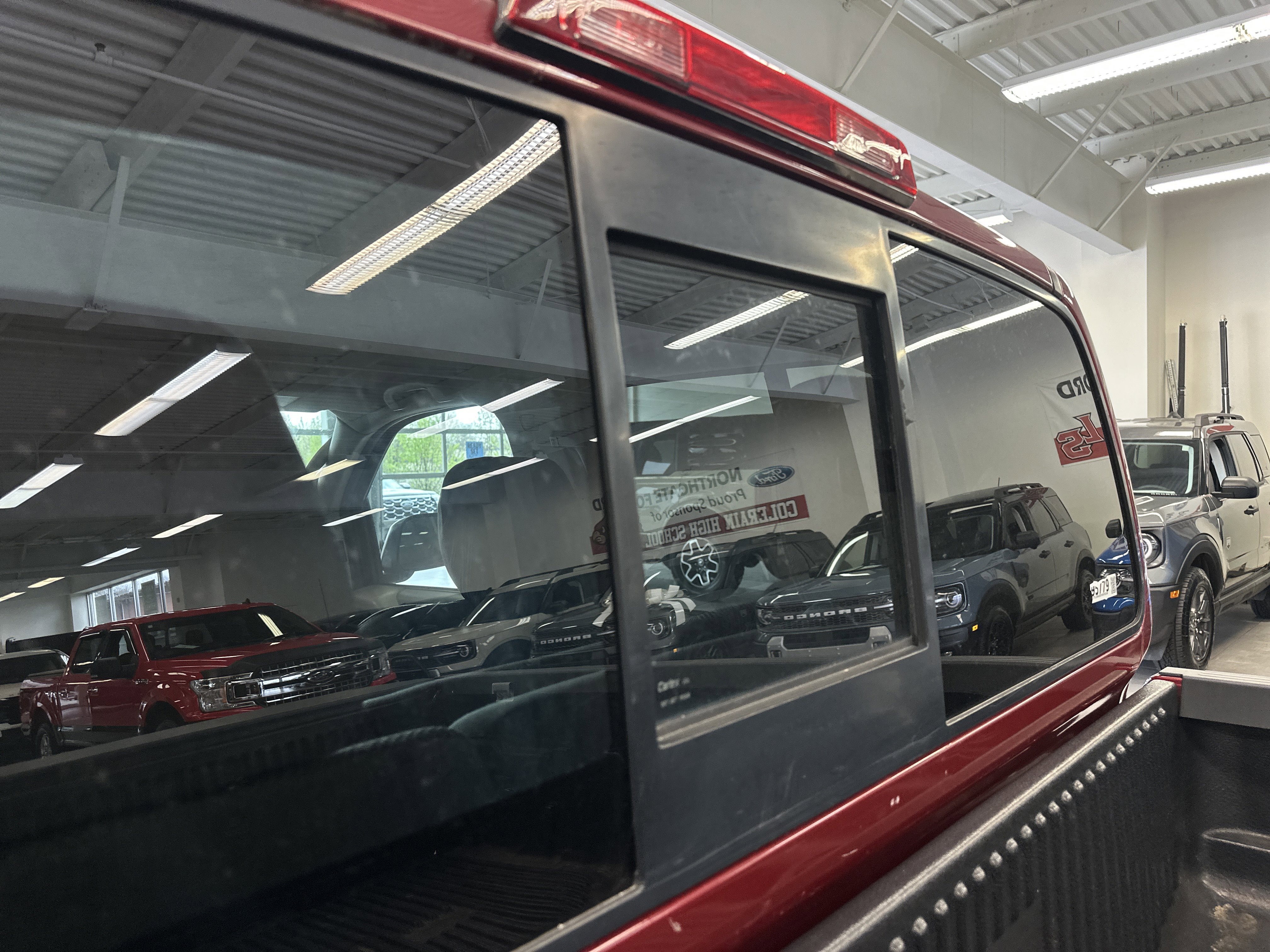 Used 2019 Nissan Frontier SV image 4