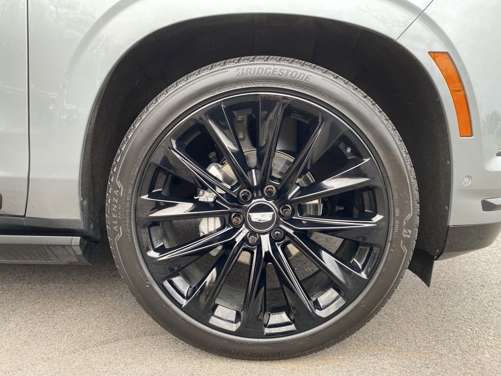 Used 2025 Cadillac Escalade Sport Platinum w/ LPO, ONYX Package image 10