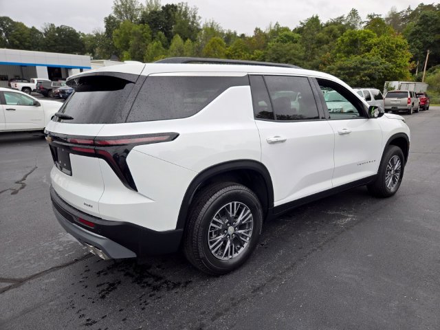Used 2026 Chevrolet Traverse LT AWD/4WD image 8
