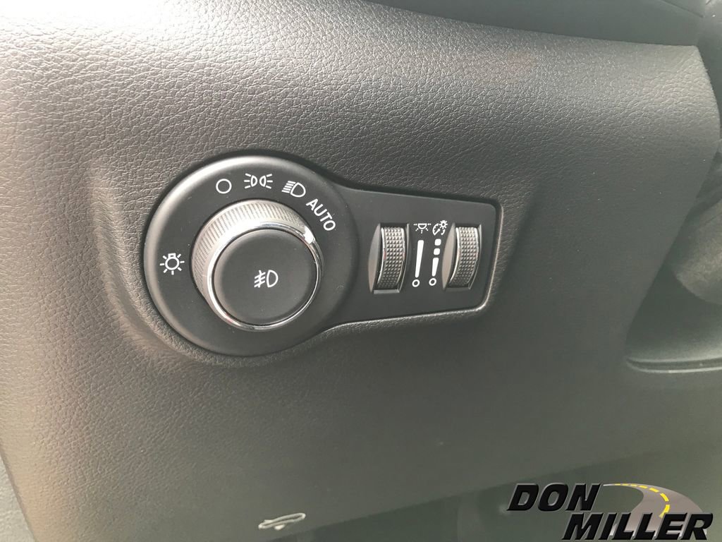 New 2026 Jeep Compass Limited image 14