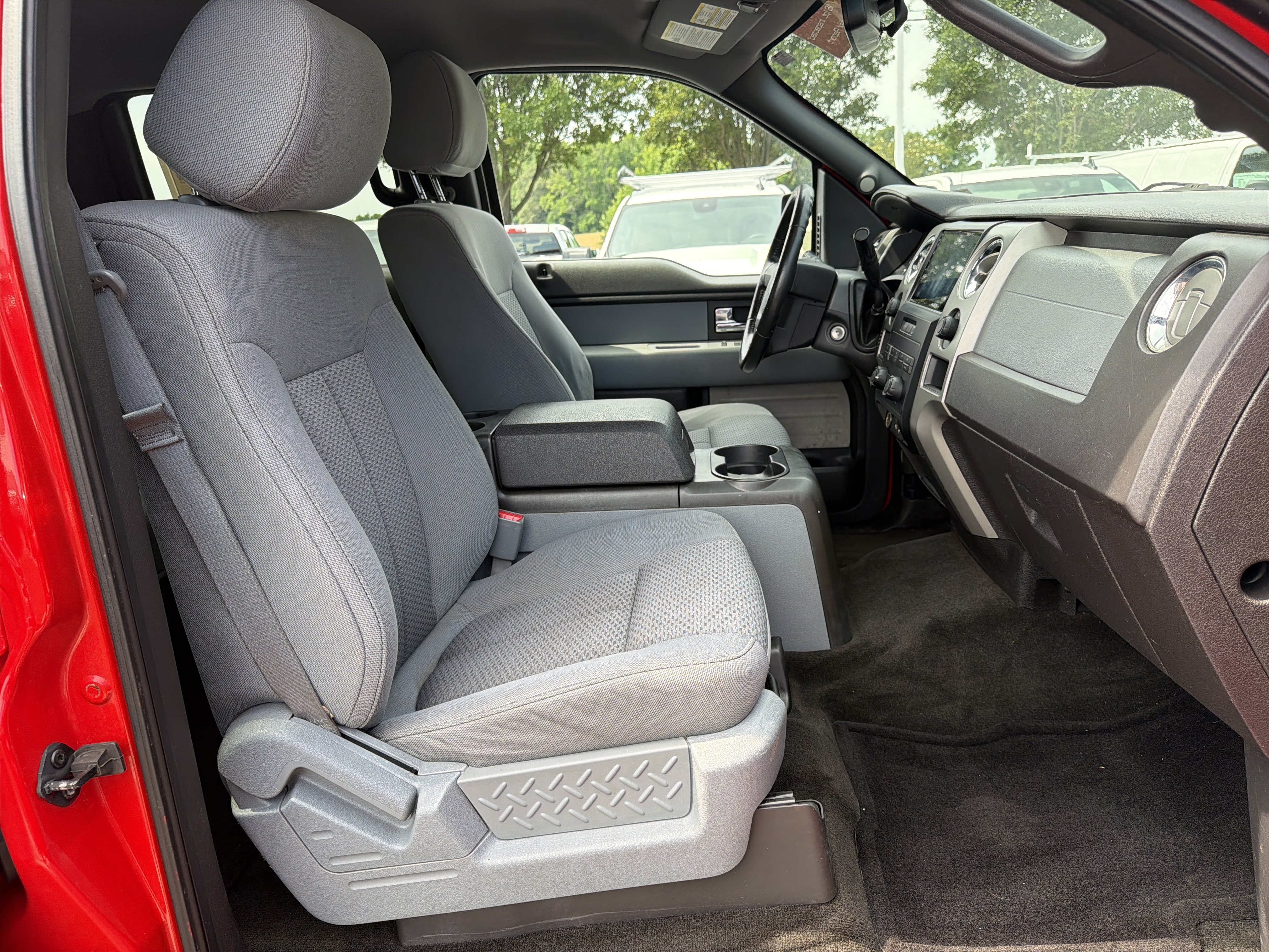 Used 2012 Ford F150 XLT w/ XLT Chrome Pkg AWD/4WD image 32