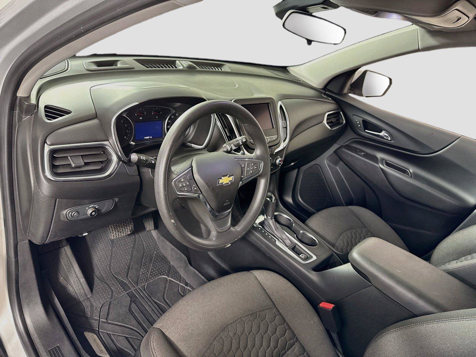 Used 2020 Chevrolet Equinox LT w/ LPO, Floor Liner Package AWD/4WD image 3