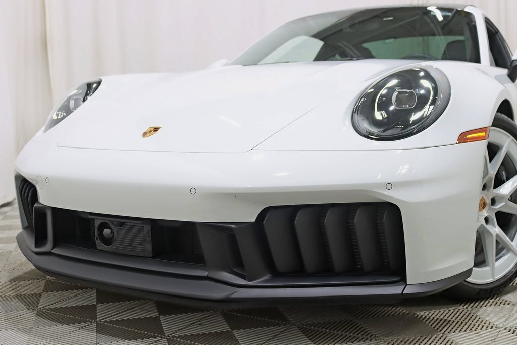 Used 2026 Porsche 911 GTS image 9