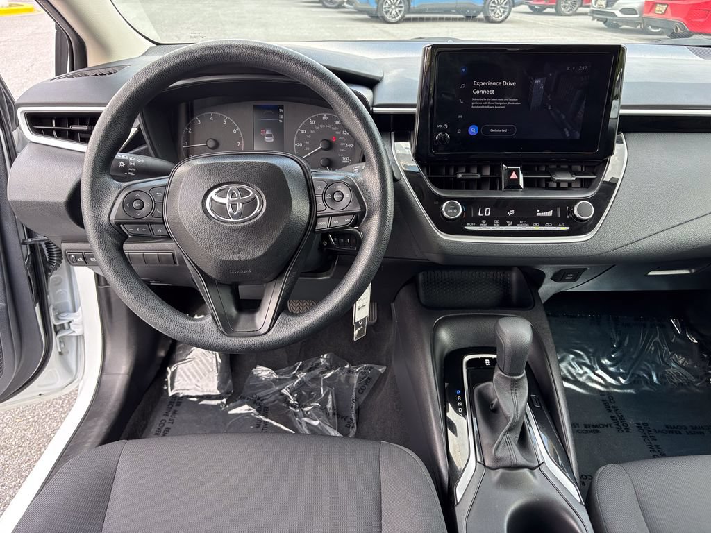 Used 2025 Toyota Corolla LE FWD image 20