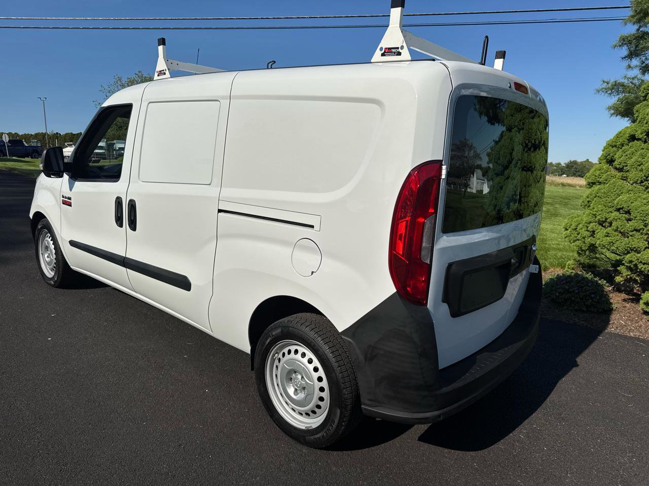 Used 2016 RAM ProMaster City Tradesman w/ Rear Back-up Camera Group FWD image 4