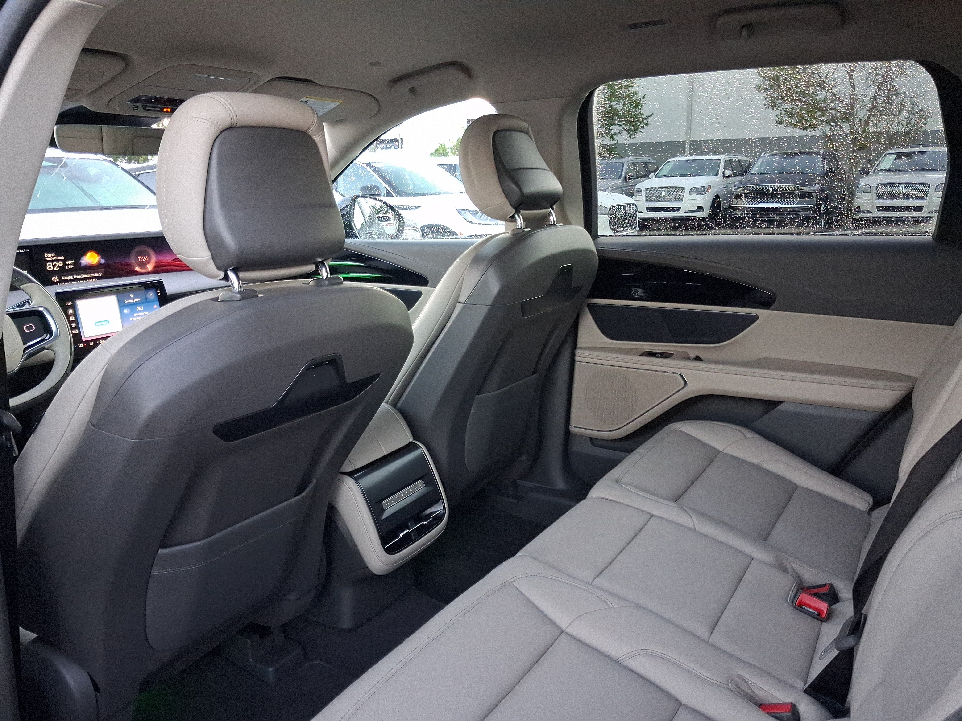 Certified 2025 Lincoln Nautilus Premier AWD/4WD image 5