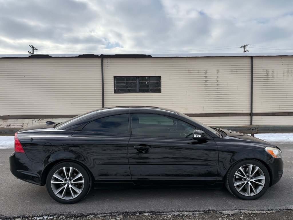Used 2012 Volvo C70 T5 FWD image 2