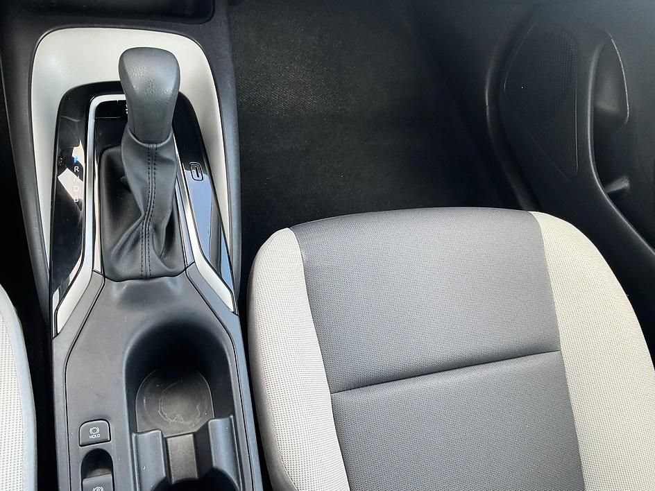 Used 2025 Toyota Corolla LE FWD image 22